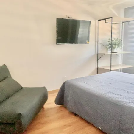 Apartment Blue House - Feel The Vibe